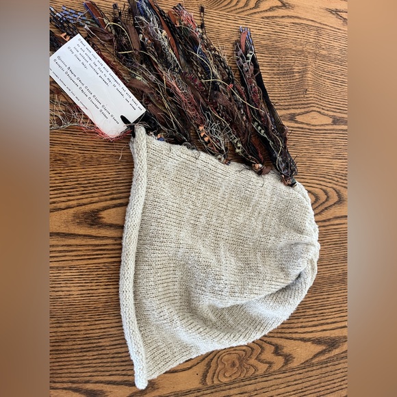 Two stix 5 stones beanie hat - Picture 5 of 5